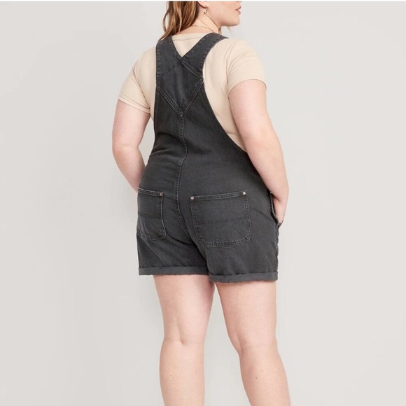 NWT OLD NAVY Slouchy Straight Ecru Non-Stretch Jean Short Overalls 3.5” inseam - Picture 2 of 2